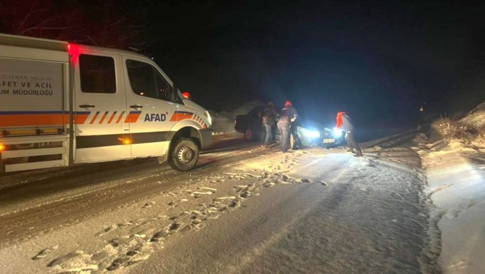 Kar Nedeniyle Sincik- Malatya Yolunda Mahsur Kalanlar Kurtarıldı