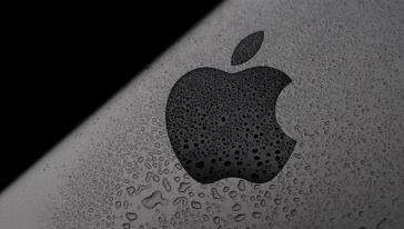 Apple, 'Siri' Yüzünden Tazminat Ödeyecek