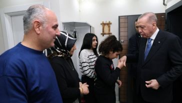 Cumhurbaşkanı Erdoğan, Ziyaret Sözü Verdiği Aileye Konuk Oldu