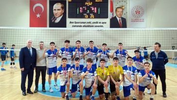 Malatya Spor Lisesi Voleybol Takımı Grup Şampiyonu