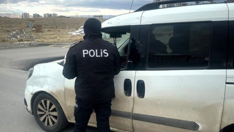 Polis Denetimlerinde 32 Şüpheli Gözaltına Alındı