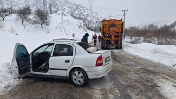 Kar Aracına Çarpan Otomobilde 1 Kişi Öldü