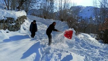 Yüksek Kesimlerde Kar Kalınlığı 1 Metreyi Geçti