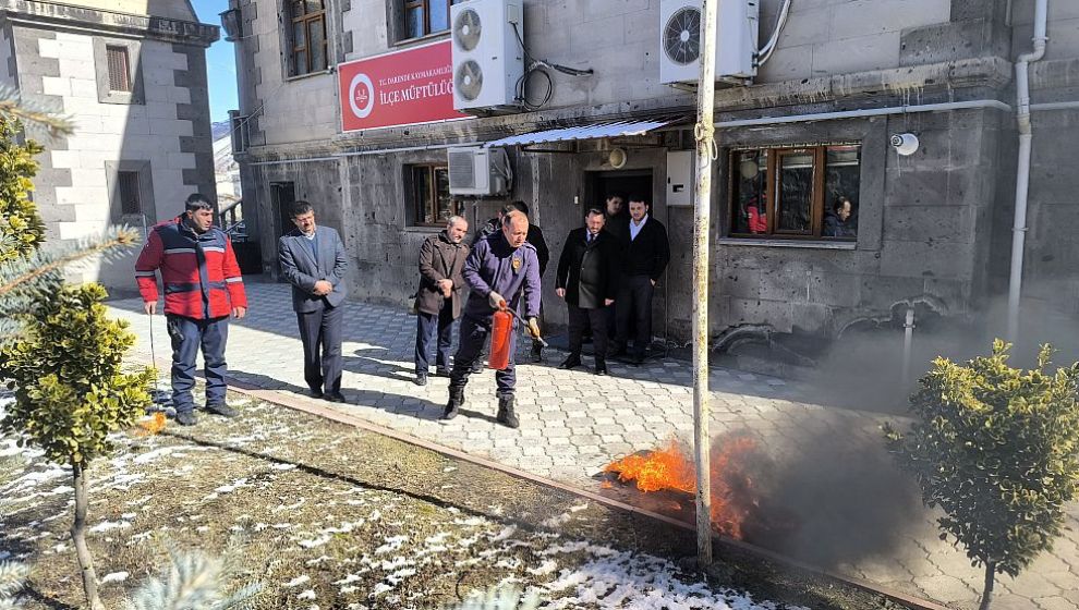 Darende İlçe Müftülüğü Personeline Yangın Tatbikatı