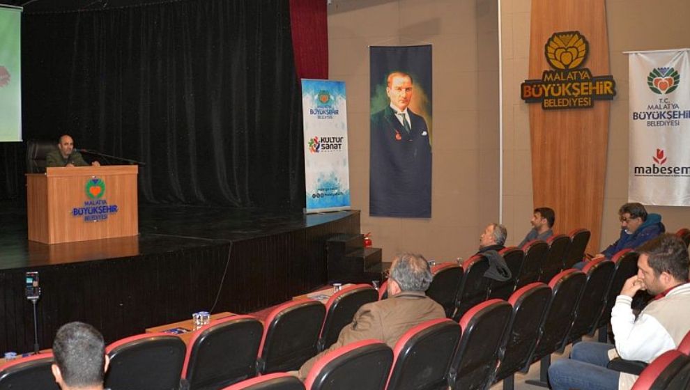 'Düşünce Dünyamızın Mimarları' Konferansları Sürüyor