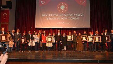 Şehit Ailelerine Devlet Övünç Madalyası Takdim Edildi