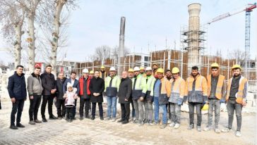 'Yeni Camii Önümüzdeki Ramazan'da İbadete Açılacak'