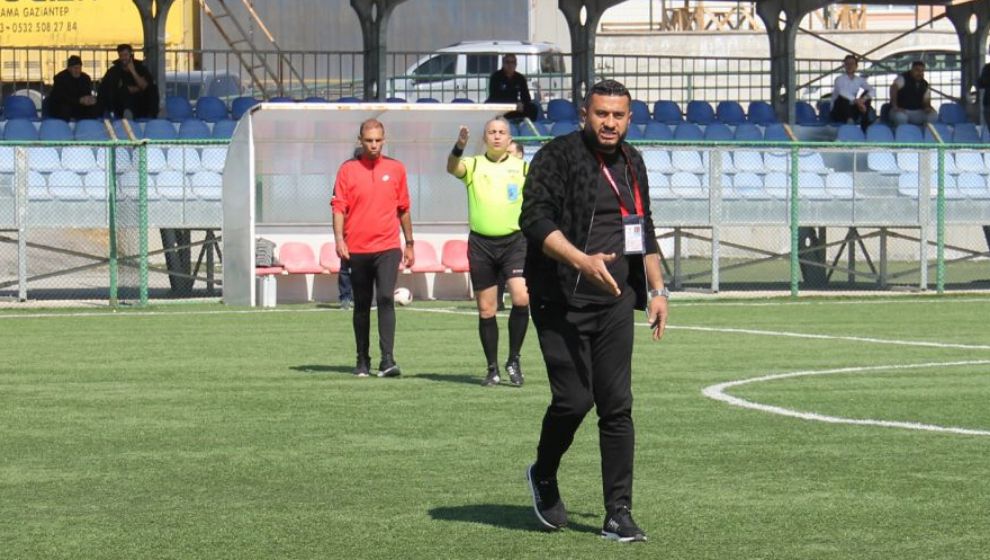 'Düdüğünü Yavaş Üfür, Senin Yüzünden Gol Yedik!'