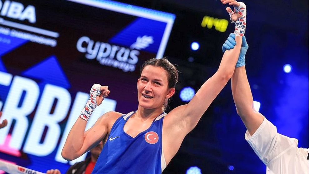 Boks Şampiyonası'nda Milli Sporcu Hatice Akbaş Finale Yükseldi