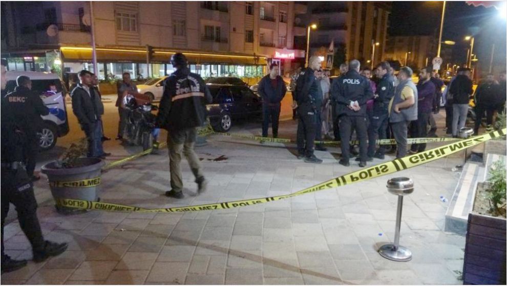 Dürümcüde Gece Yarısı Bıçaklı Kavga.. 1 Yaralı