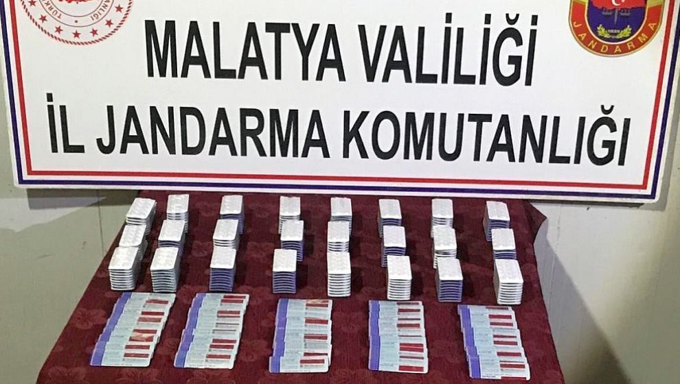 Jandarmadan Zehir Tacirlerine Operasyon.. 8 Gözaltı