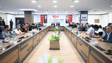 Betoncularla 'İstişare' Toplantısı Yapıldı.. 'Bana Ulaşın'