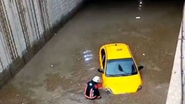 Cadde ve Sokaklar Sular Altında Kaldı
