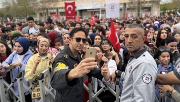 Erhaç'taki Rüzgar Nedeniyle SOLOTÜRK Elazığ Gösterisi Yapılamadı