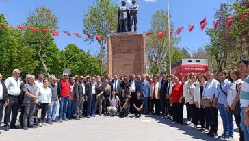 "Her Gün 19 Mayıs, Hepimiz Mustafa Kemal'iz"