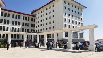 'Kampüste Ayı Görüldü!' Uyarısı