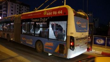 Trafik Kazasında Trambüs Yolcusu Yaralandı