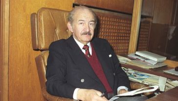 Türk Tiyatrosuna Ömrünü Adayan Usta Edebiyatçı: Haldun Taner