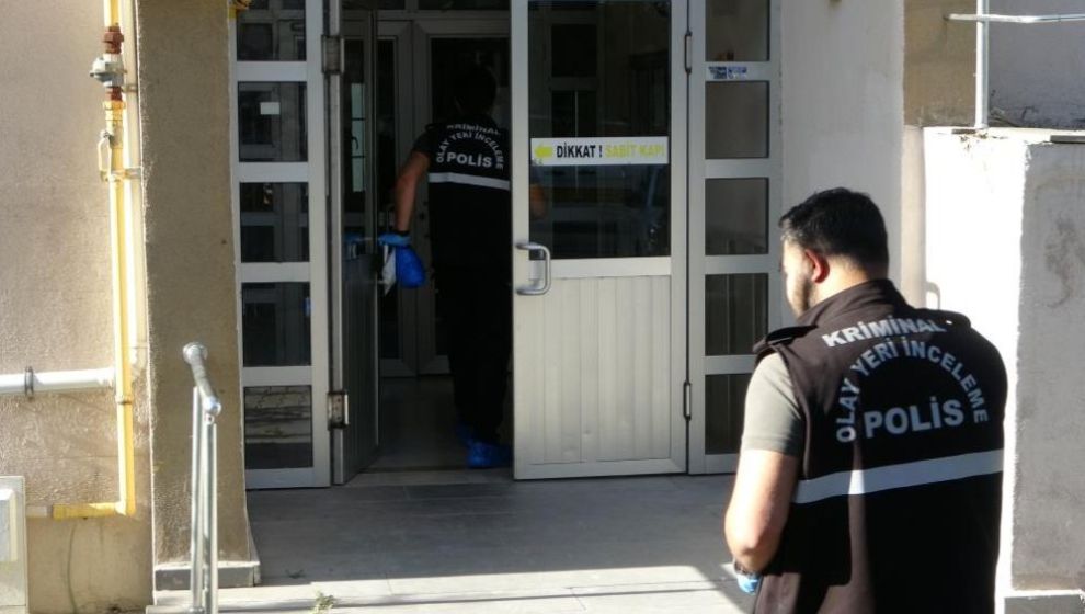 Başından Vurulmuş Halde Ölü Bulundu