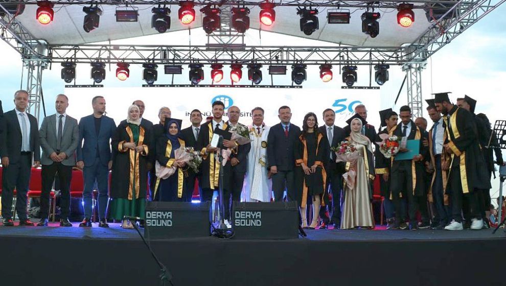 İnönü Üniversitesi'nde Mezuniyet Töreni Yapıldı