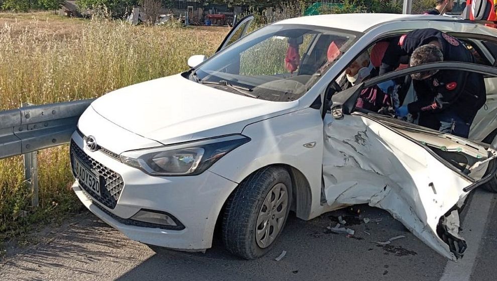 'Işık İhlali' Kazasında 3 Kişi Yaralandı