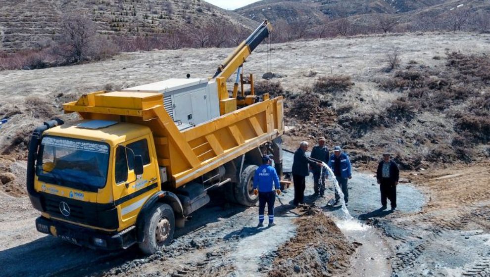 Karaçayır'da İçme Suyu 109 Metrede Bulundu