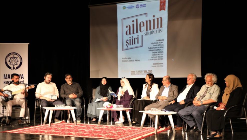 Kent Konseyi'nde 'Ailenin Şiiri' Temalı Şiir Dinletisi