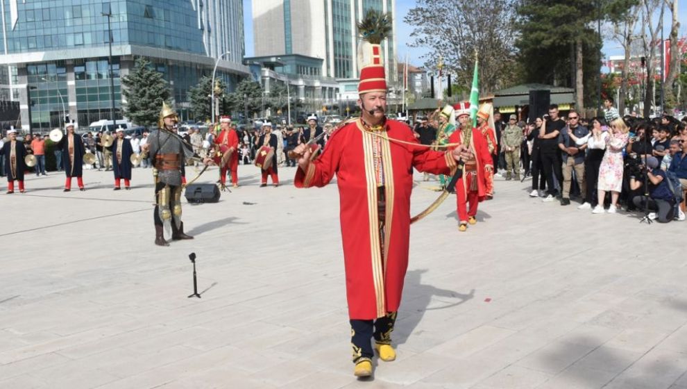 Milli Savunma Bakanlığı Mehteran Birliği Malatya'da Konser Verdi