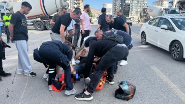 Araçla Çarpışan Motosikletin Sürücüsü Yaralandı