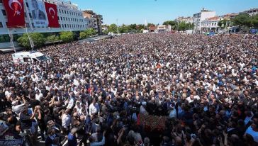 Manisa Büyükşehir Belediye Başkanı Zeyrek Toprağa Verildi