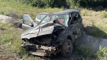 Otomobil Şarampole Devrildi, 7'si Çocuk 10 Kişi Yaralandı