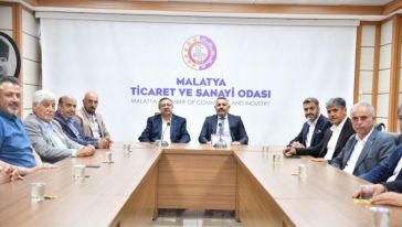 'Siyasi Görüşleri Bir Kenara Bırakarak İstişareyi Önemsiyoruz'