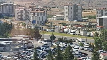 TÖTM'nin Önündeki Yol Çalışması, Ulaşımı Felç Etti!