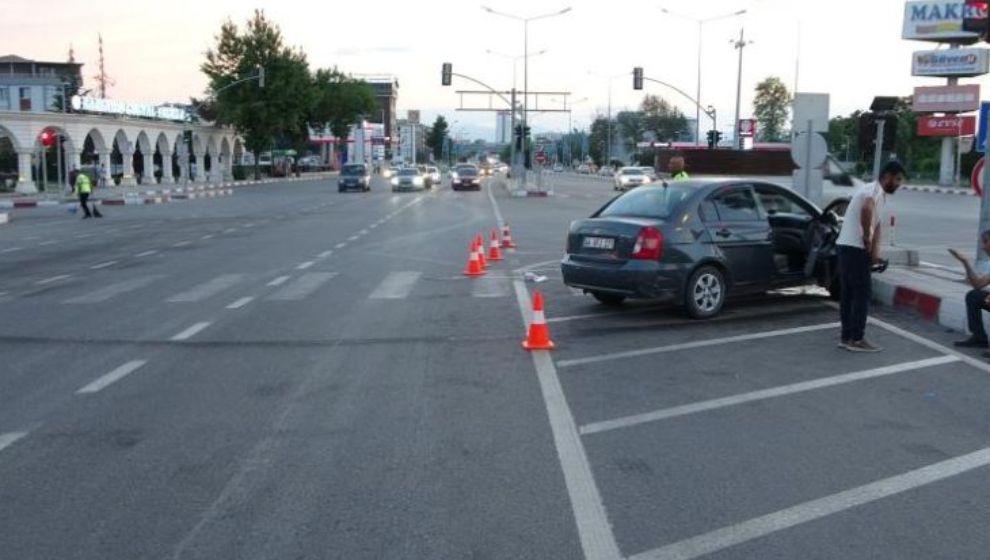 Barguzu Kavşağında Kaza, 2 Yaralı..