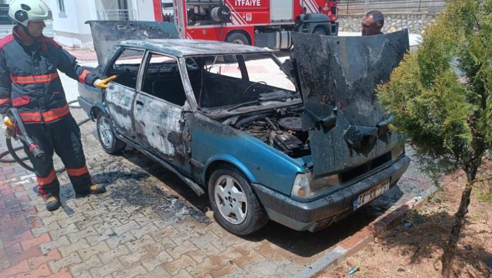 Park Halindeki Otomobilde Yangın