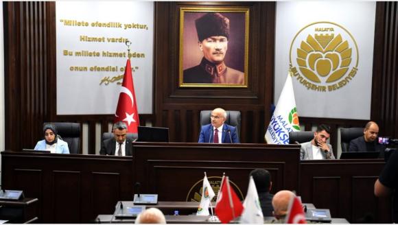 "Çakmak Kışlası Alanını Talep Ettik, Olumlu Bakılıyor"
