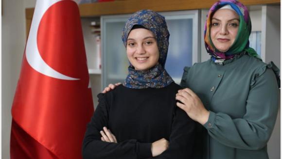 Depremde Babasını Kaybeden Şevval Ece'nin LGS'de Tam Puan Başarısı