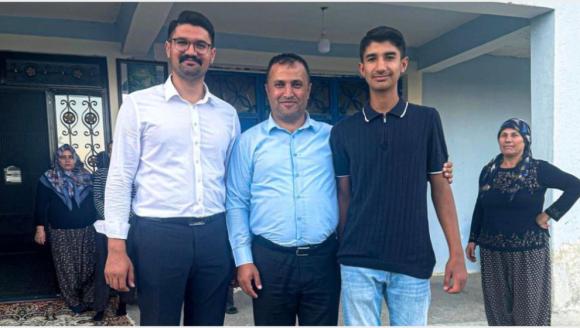 'Diğer Gençlere Örnek Olması İçin Bu Ödülü Veriyoruz'