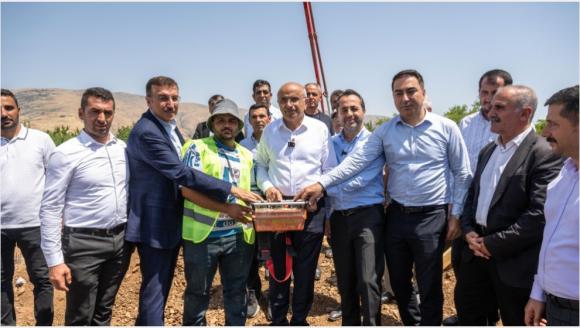 Doğanyol'a Çok Amaçlı Düğün ve Mevlit Salonu Temeli