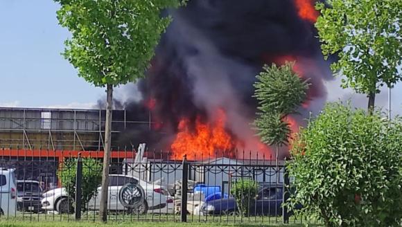 Milletvekili Ağbaba'nın Ailesinin İşyerinde Büyük Yangın