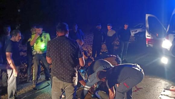 Minibüsün Çarptığı Traktör Şarampole Yuvarlandı.. 1 Ağır Yaralı