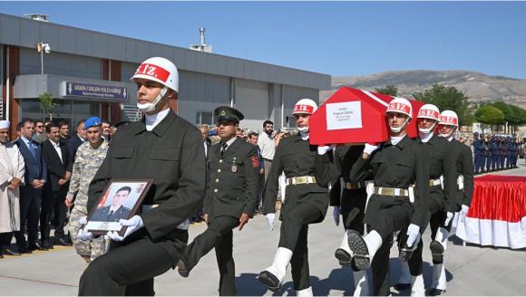 Şehit Üsteğmen Tuğrul Özsu'nun Naaşı Memleketine Gönderildi