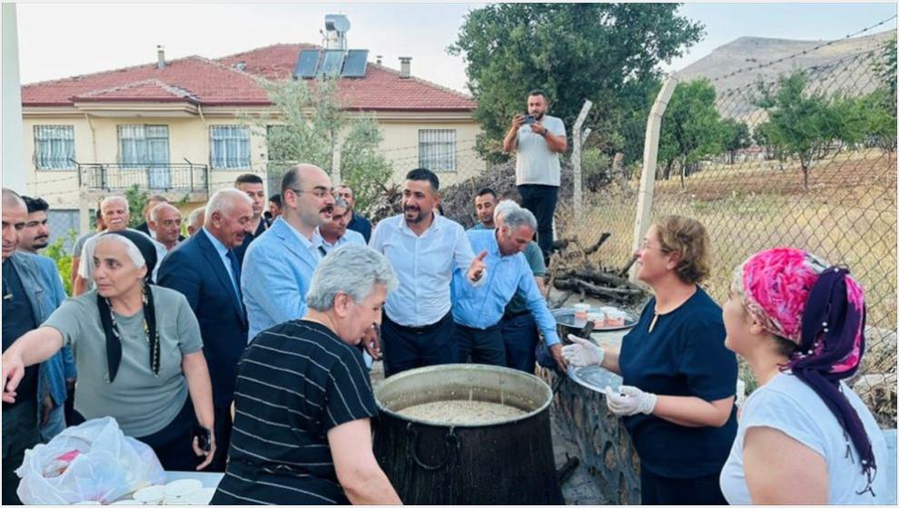 7 Mahallenin İmece Usulü Aşure Etkinliği