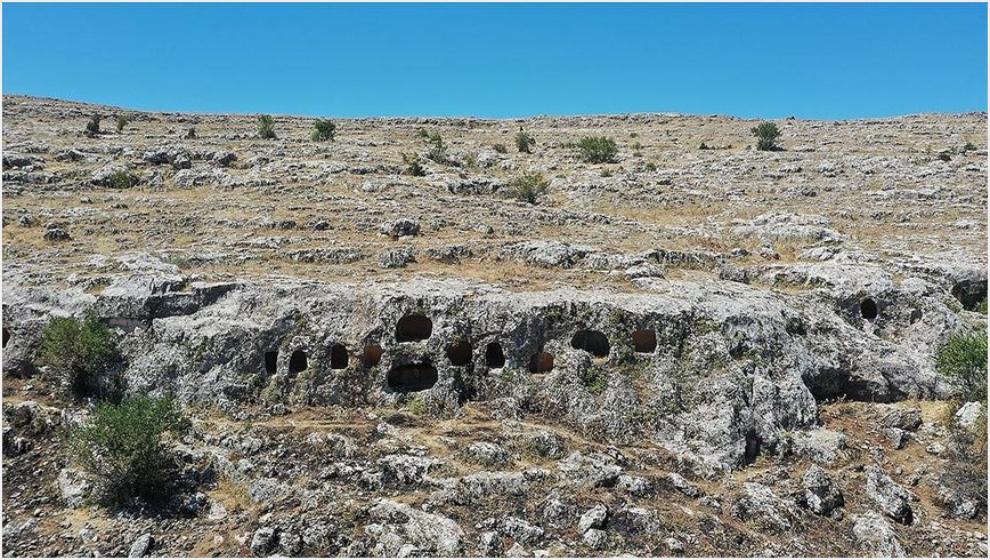 Adıyaman'da Roma Kaya Mezarları ve Tunç Çağı Yerleşim İzleri