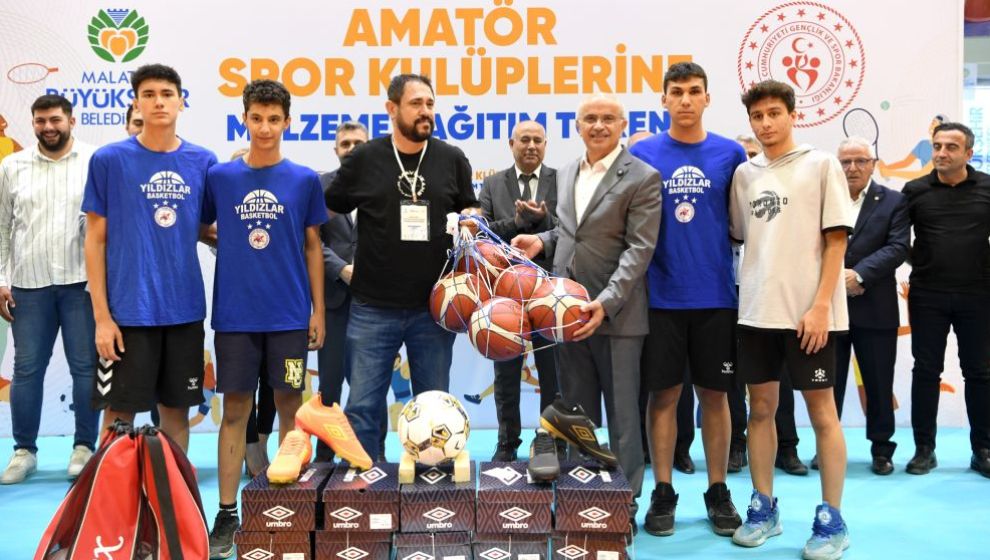 Amatör Spor Kulüplerine 10 Milyon TL'lik Malzeme Yardımı