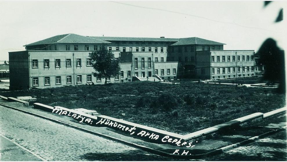 Oto Parka Çevirmek En Basiti, Marifet Yeniden 'İnsan Parkı' Yapmak!