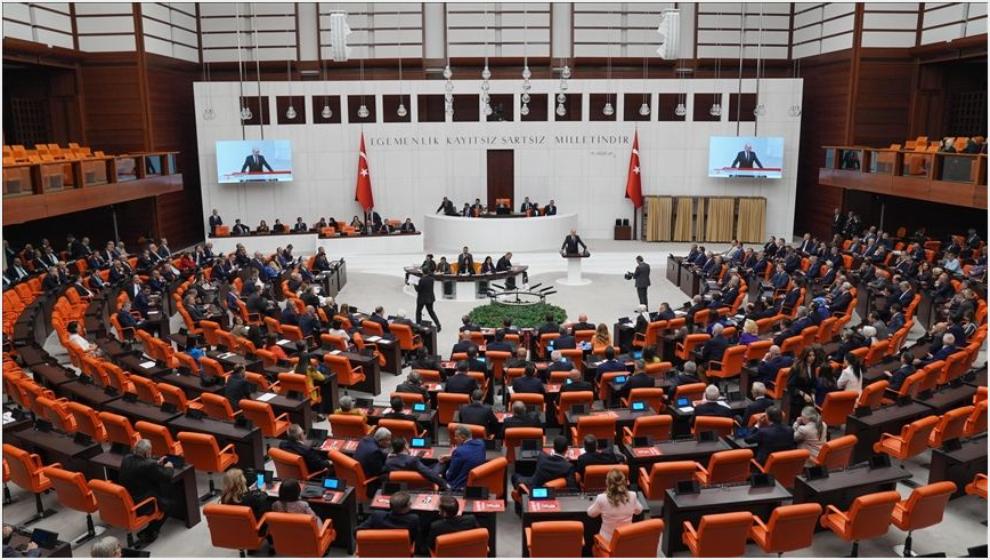 En Çok Soru Adalet Bakanına