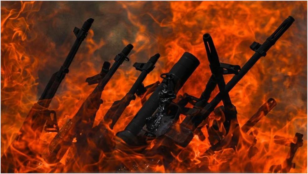 Terör Örgütü PKK'dan 'Sembolik' Silah Bırakma- Yakma Merasimi