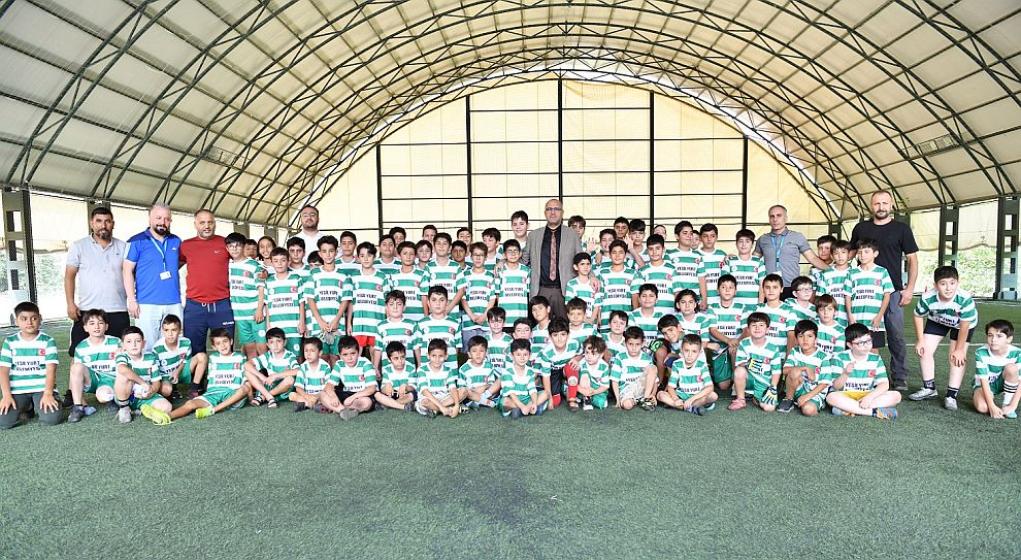 Yeşilyurt Belediyesi'nin Futbol Kursuna Yoğun İlgi