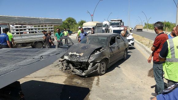 4 Aracın Karıştığı Kazada, 2'si Ağır 9 Kişi Yaralandı